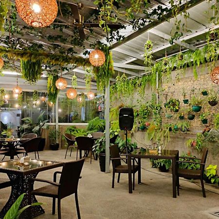Hotel Halo Angeles City Eksteriør billede