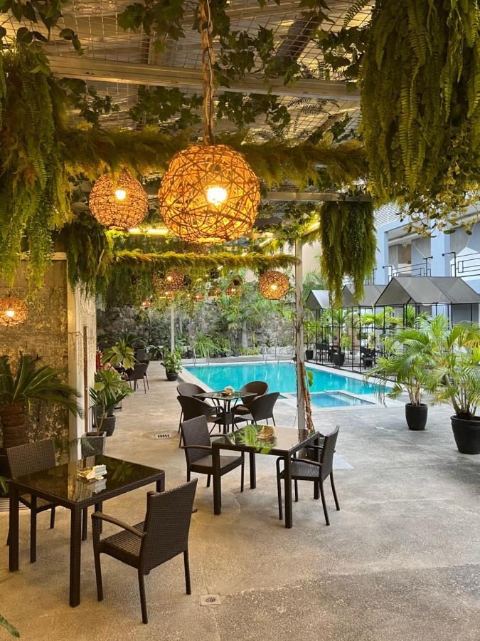 Hotel Halo Angeles City Eksteriør billede