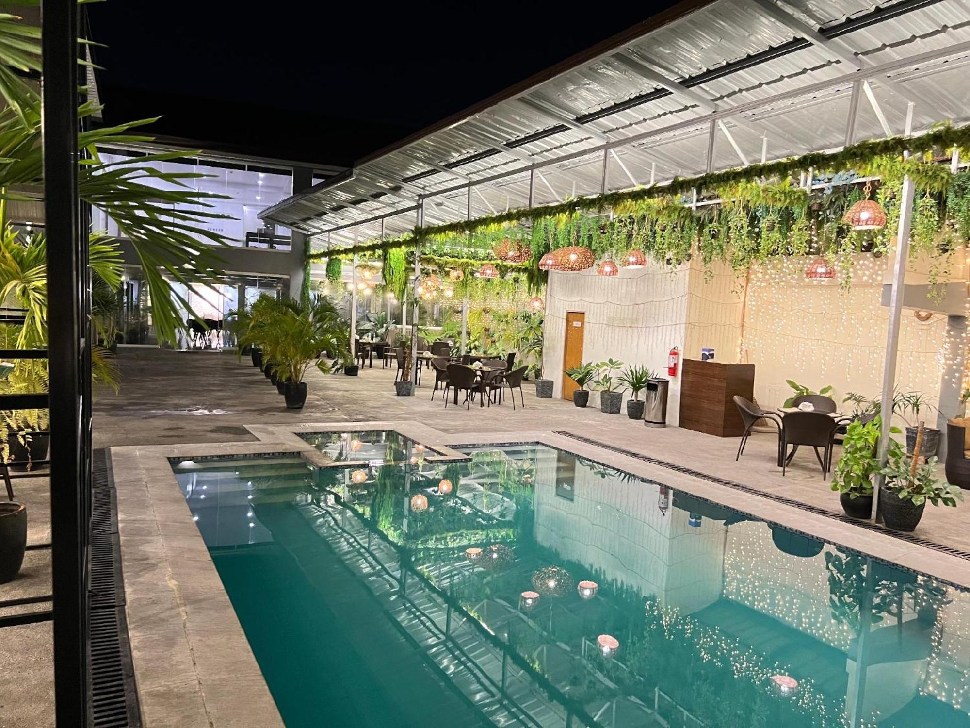 Hotel Halo Angeles City Eksteriør billede